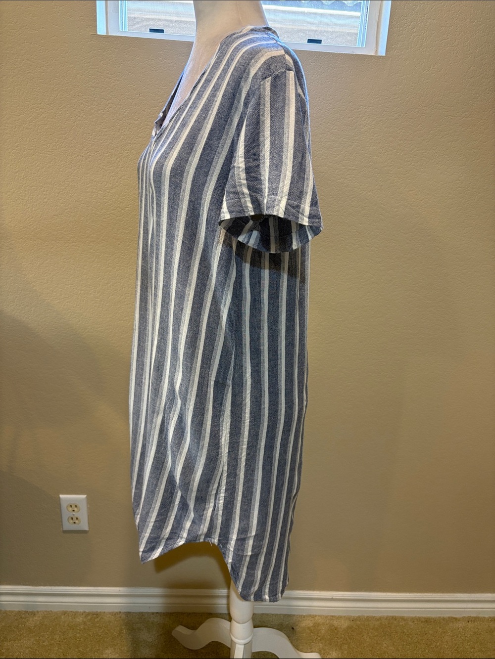 cloth & stone Blue and White Striped High-Low V-Neck Linen Blend Dress - Picture 5 of 13